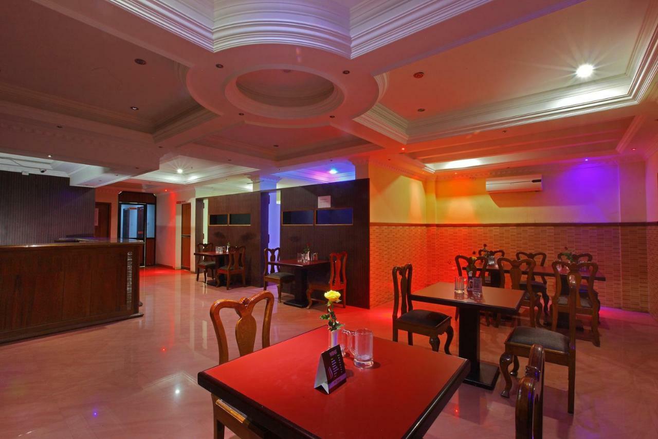 Hotel Rohini International Kallar  Bagian luar foto