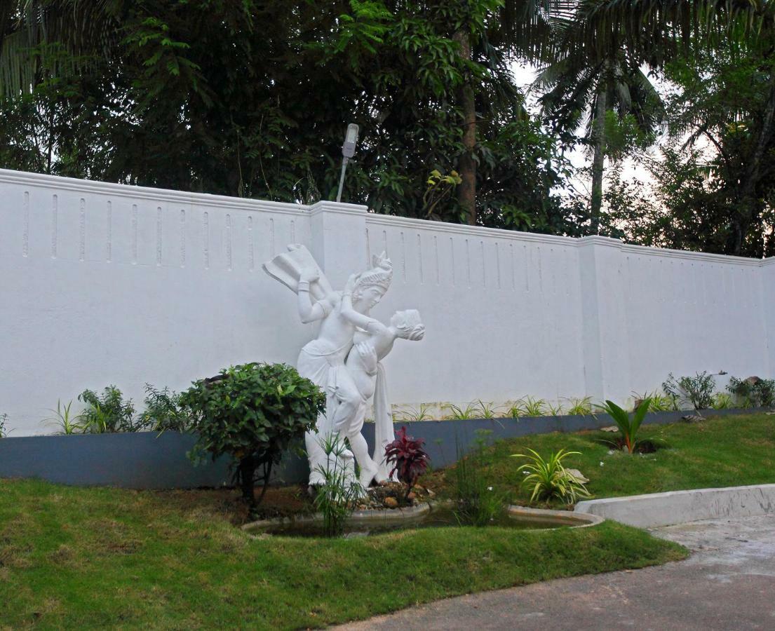 Hotel Rohini International Kallar  Bagian luar foto