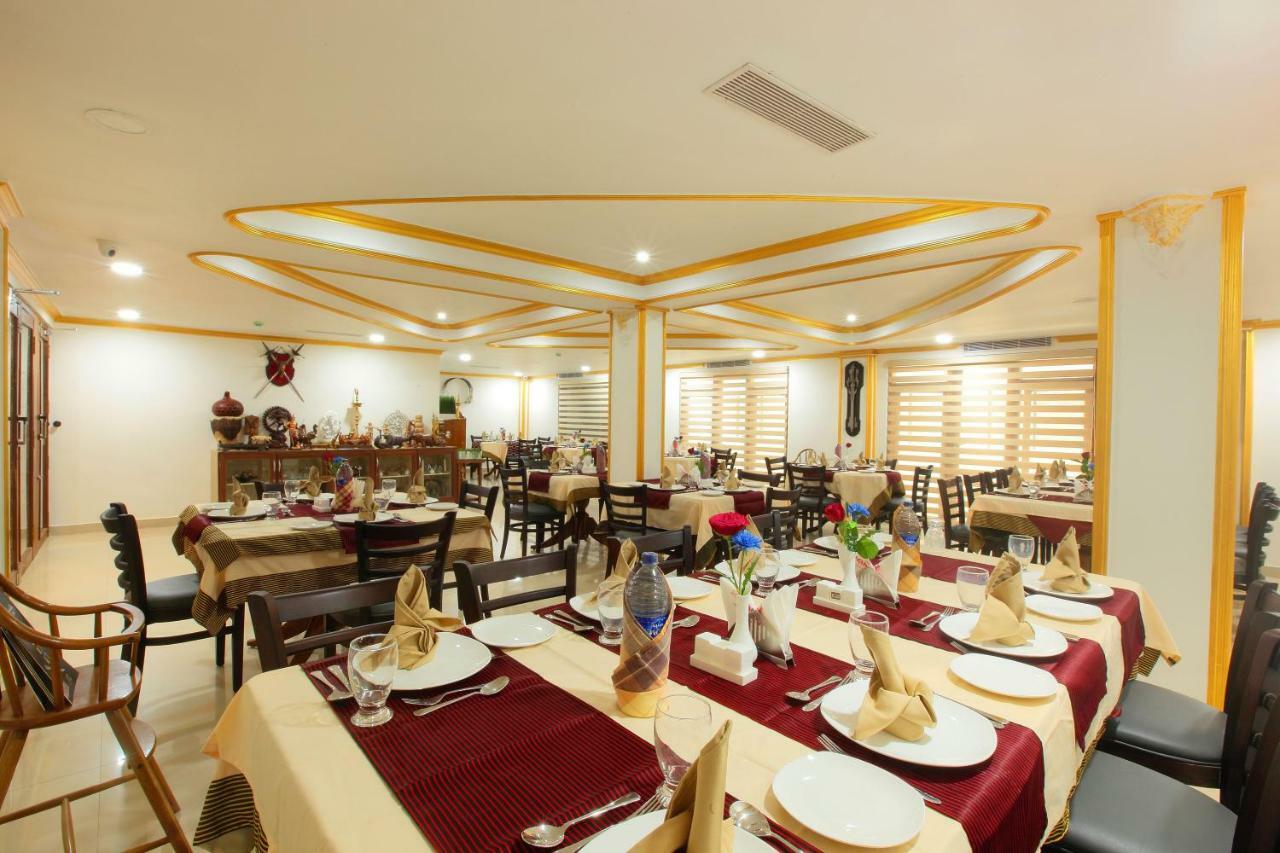 Hotel Rohini International Kallar  Bagian luar foto