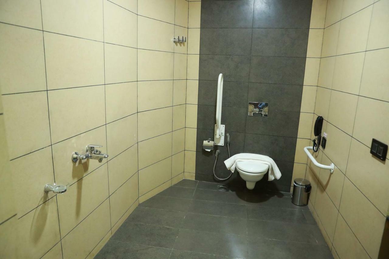 Hotel Rohini International Kallar  Bagian luar foto