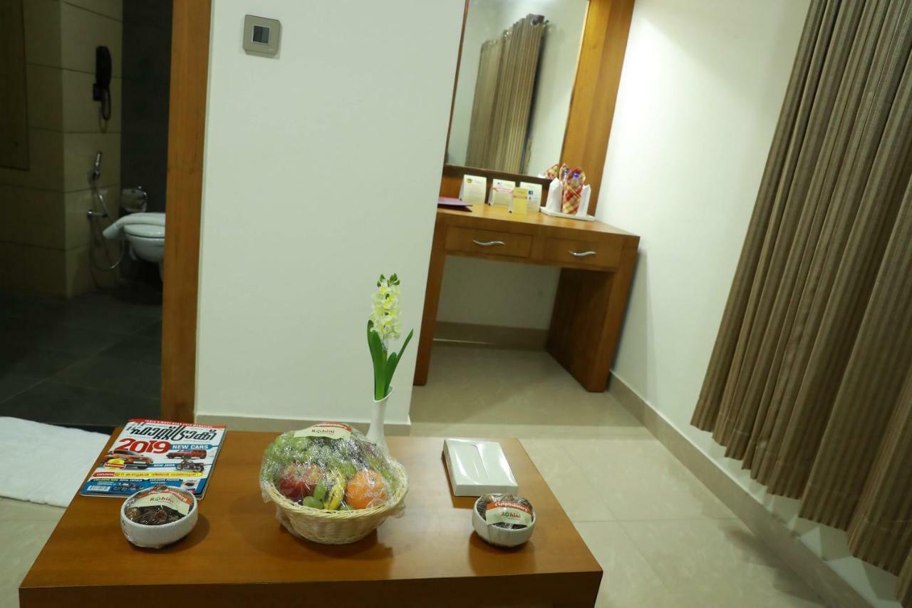 Hotel Rohini International Kallar  Bagian luar foto